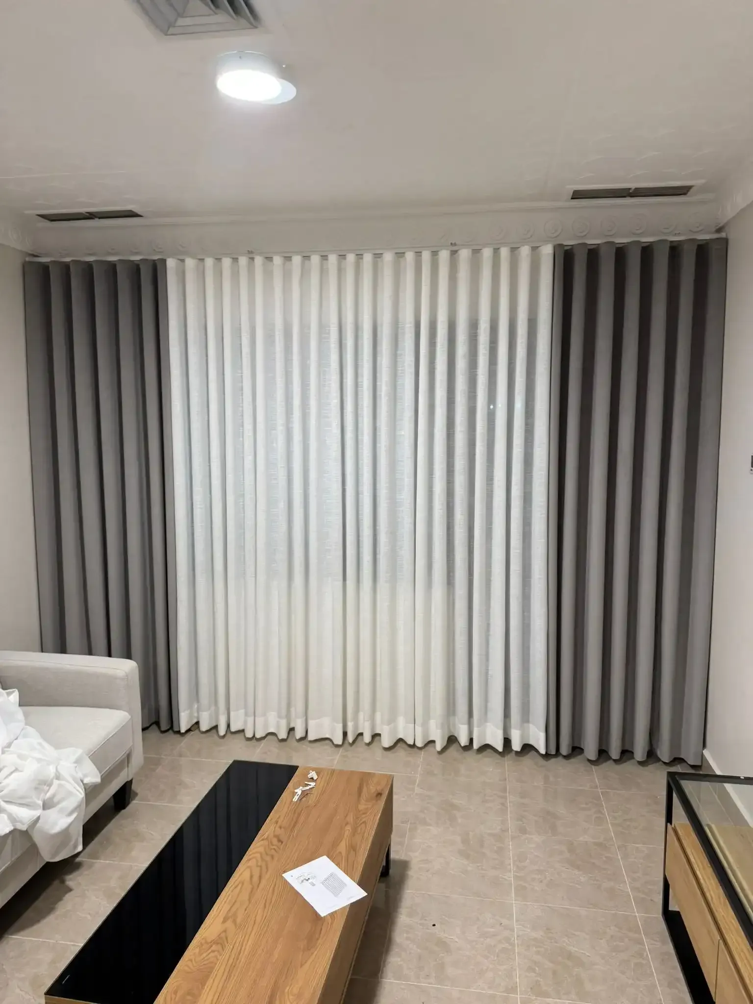 تصميم وتركيب ستائر رول الكويت