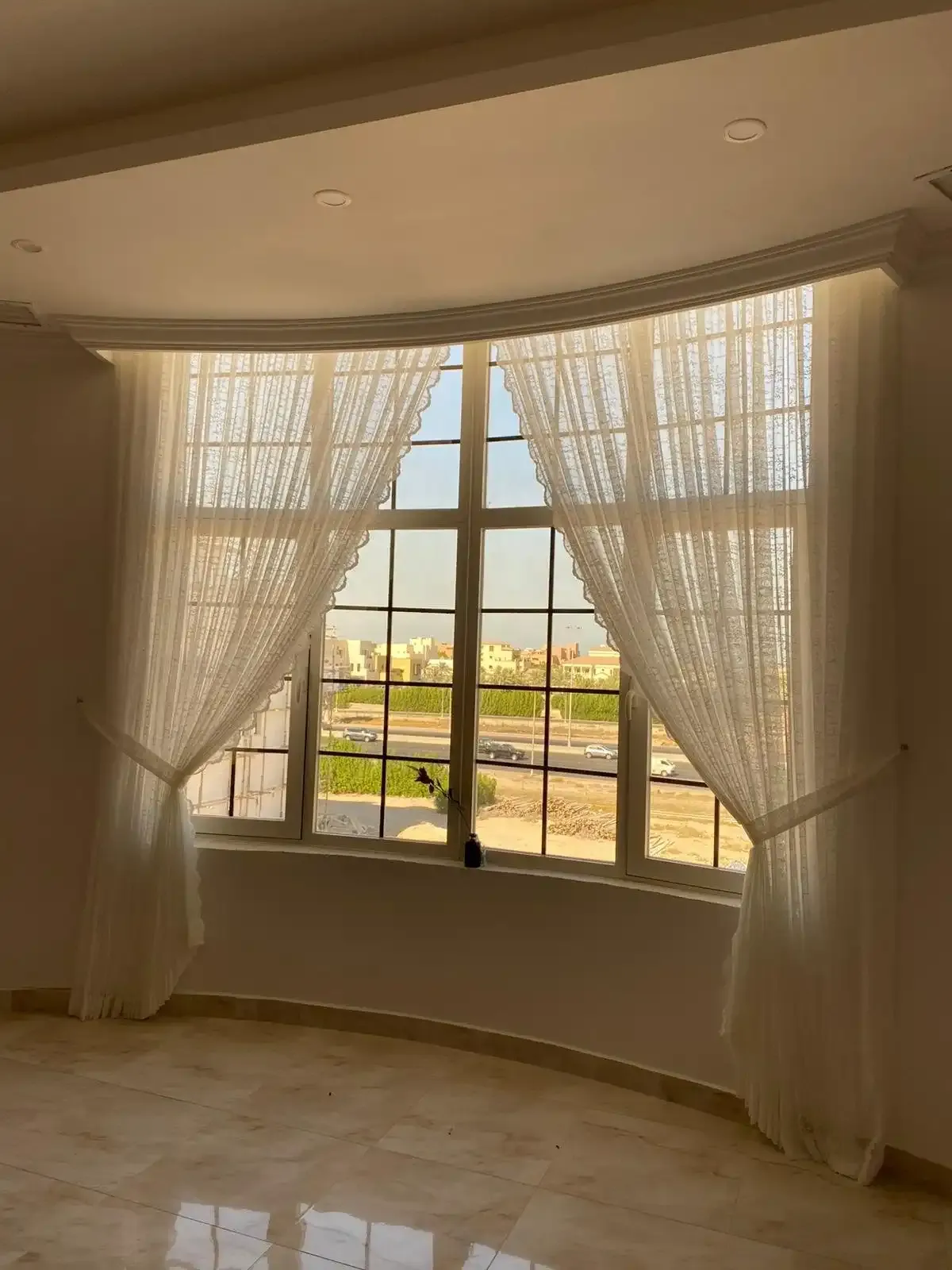 تصميم وتركيب ستائر رول الكويت